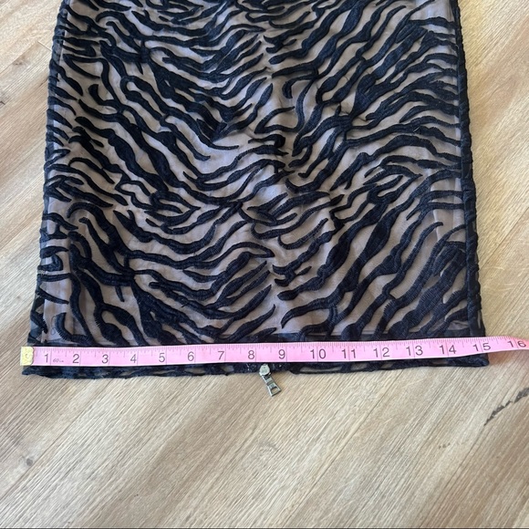 BCBGMAXAZRIA Irisa Lace Skirt XS - Picture 8 of 11